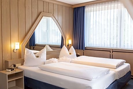 Suite with Double Bed and Sofa Bed - Balcony