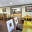 La Quinta Inn & Suites by Wyndham Miami Cutler Bay