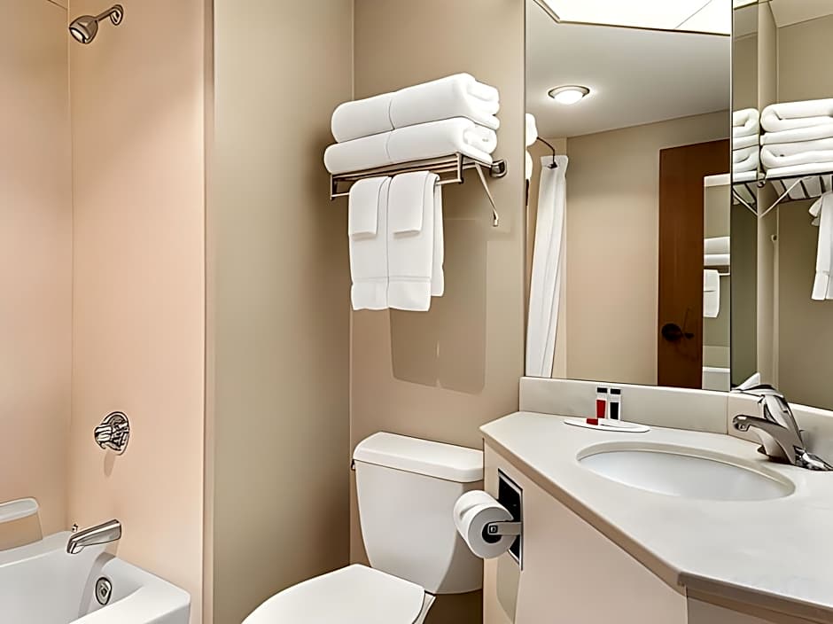 Days Inn by Wyndham Fargo