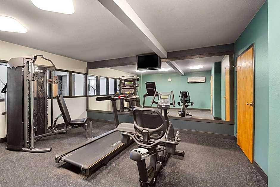 Super 8 by Wyndham Columbus