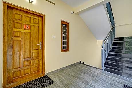 Hotel O Versatile Inn
