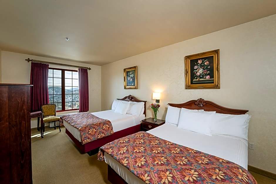 Photo 1 of 2 of Deluxe 1 Queen Bed