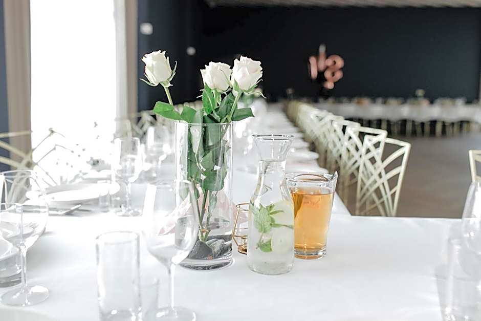 Molto Bene Hotel & Restaurant