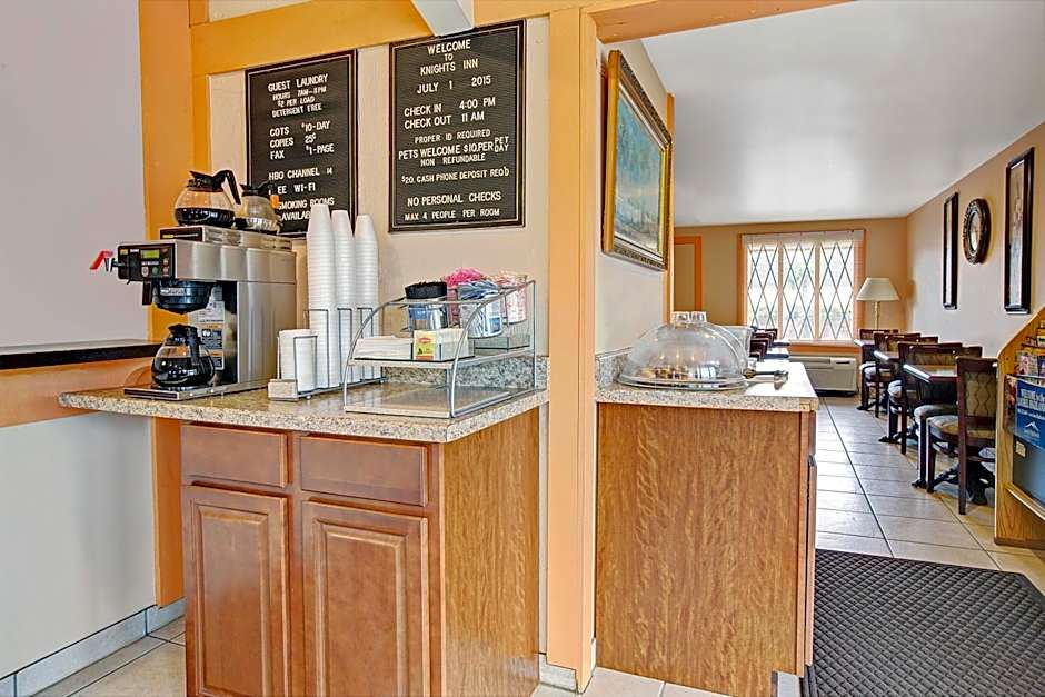 Knights Inn Greenburg