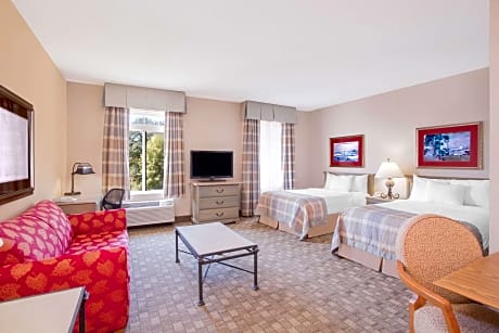 2 Double Beds Junior Studio Suite Non-Smoking