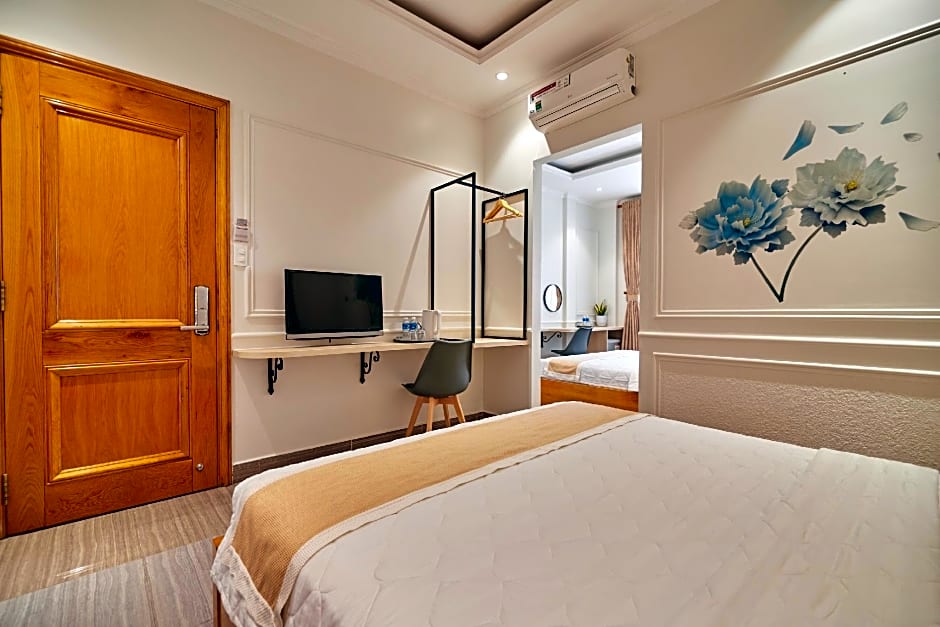 Bin Bin Mimosa Hotel - Near Tan Son Nhat Airport 