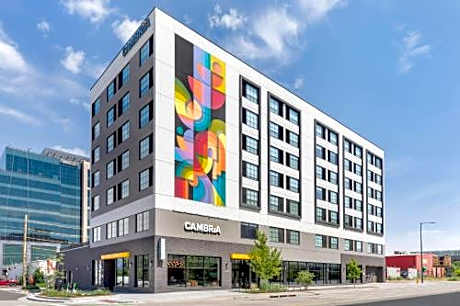 Cambria Hotel Denver Downtown RiNo
