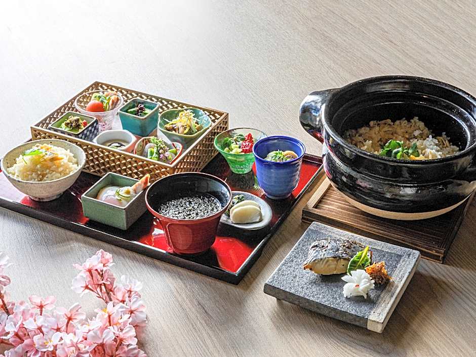 URAKUSATSU TOU