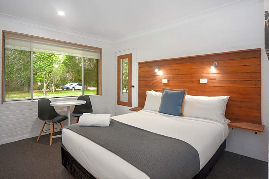 Pleasant Way River Lodge