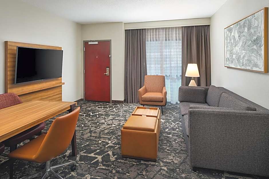 Embassy Suites by Hilton Hampton Convention Center