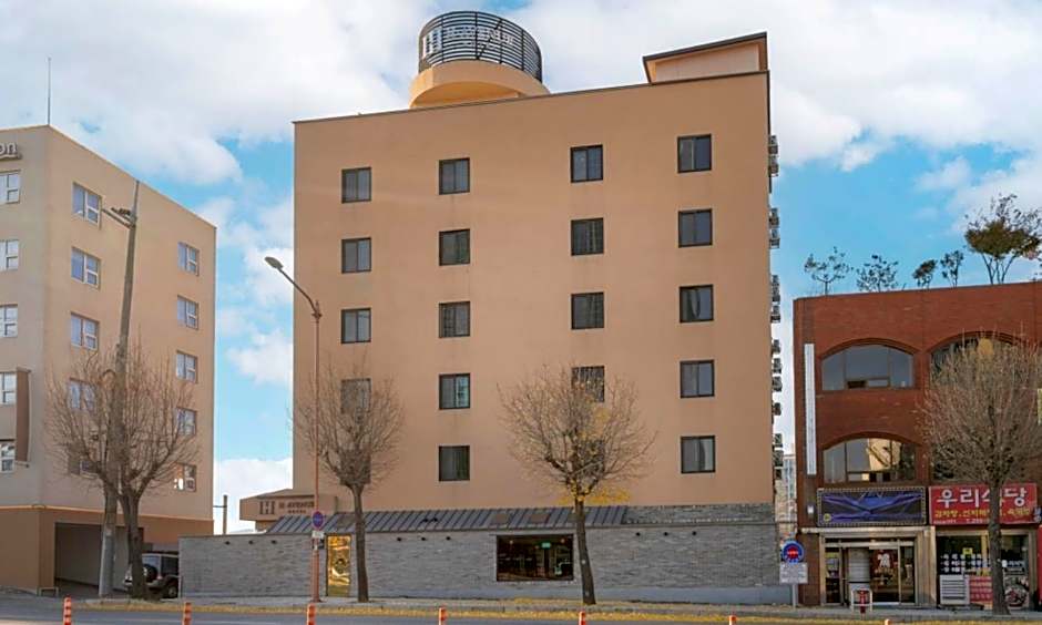 H-AVENUE Hotel NamChuncheon