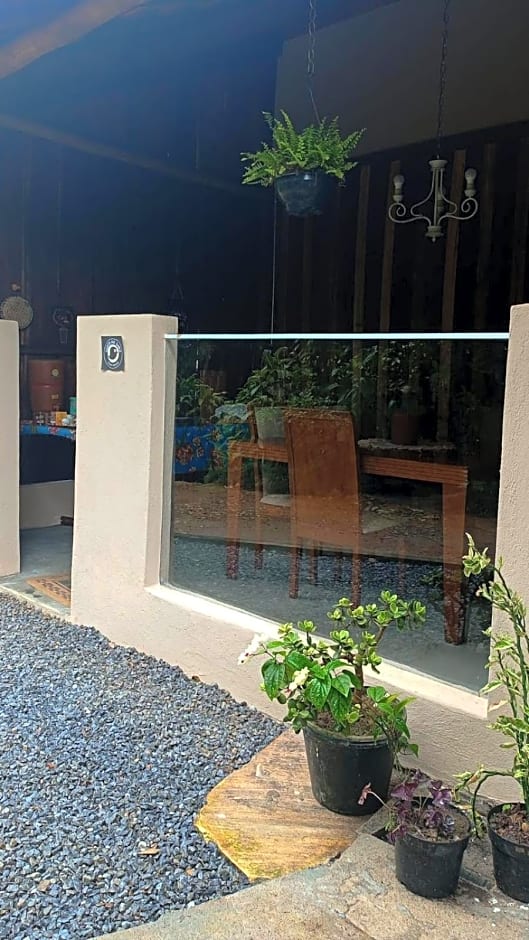 Canto do Sabiá PETAR Hospedagem - guia e jantar consulte valores