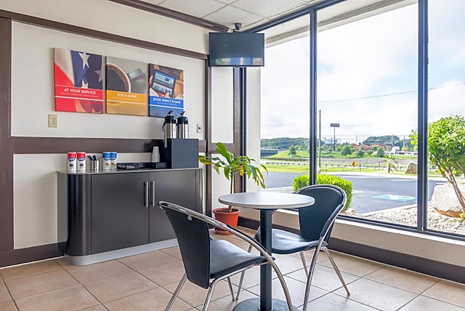 Motel 6-Conyers, GA