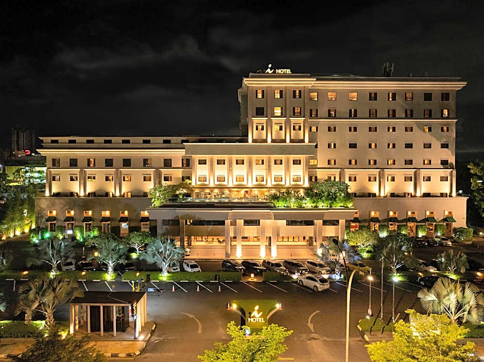 I Hotel Batam