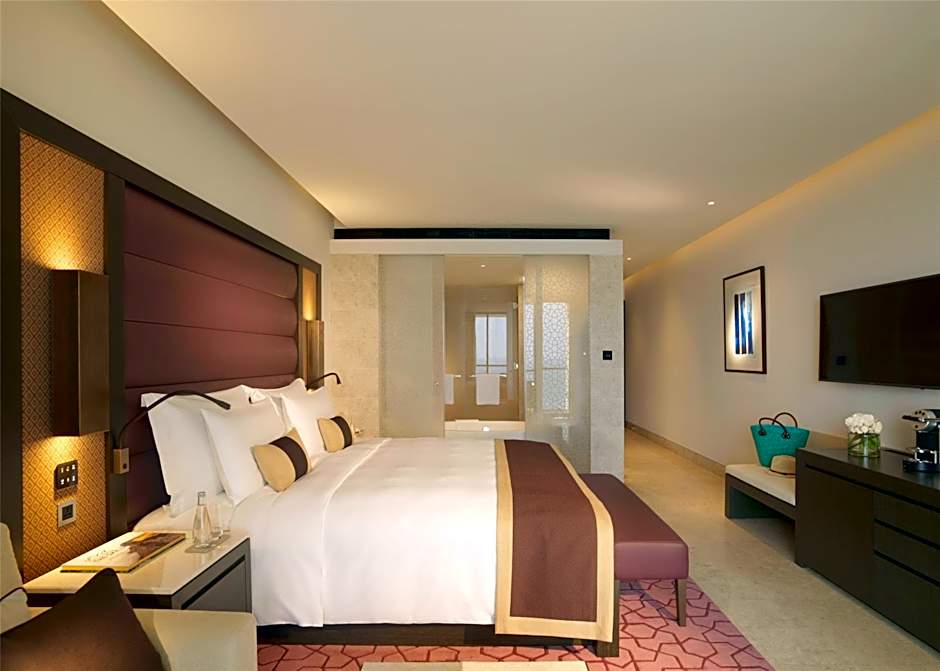 Photo 1 of 4 of Superior 1 King Bed
