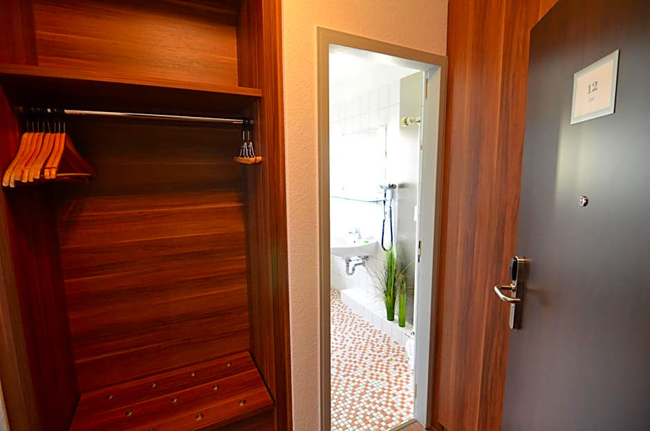 Neu Heidelberg - Guesthouse & Apartments