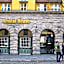 Amstel House Hostel