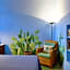 Cactus Hydra - Art Apartments