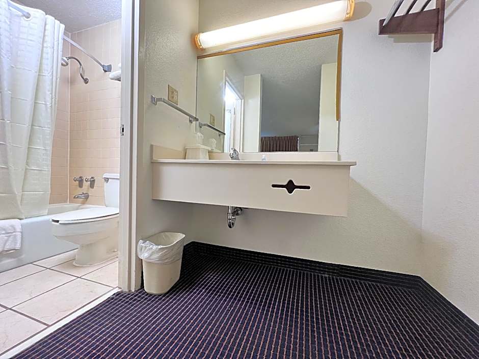 Heritage Inn by Capital O Baton Rouge I 10