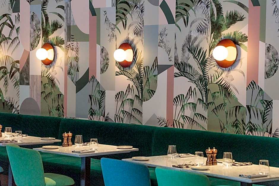 Holiday Inn London-Heathrow Bath Road By IHG