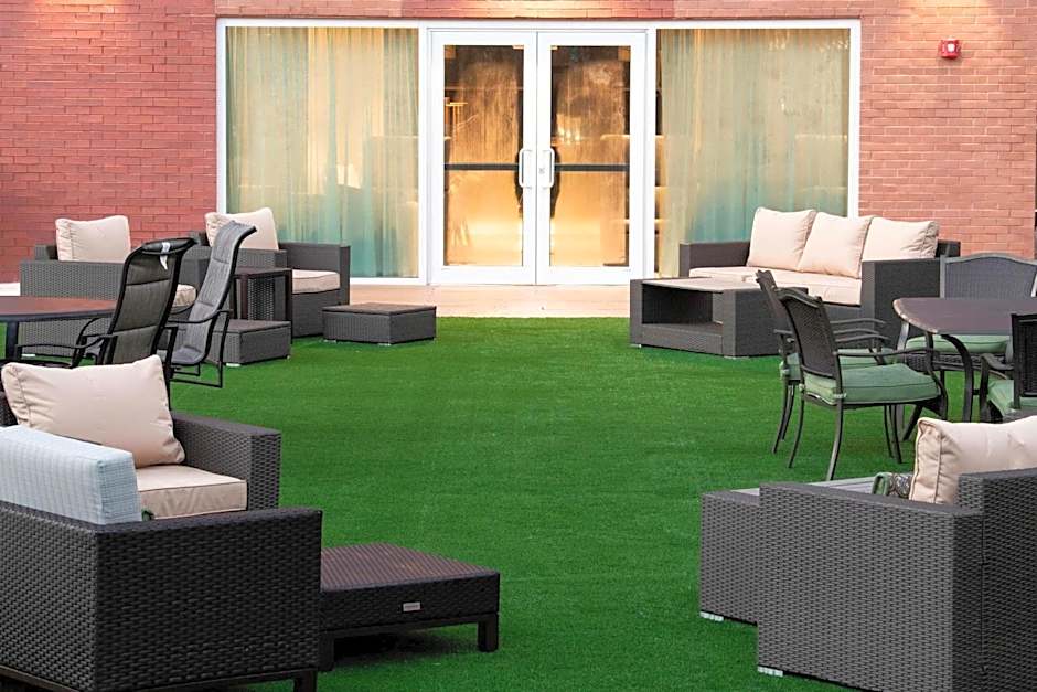 Courtyard by Marriott New York Queens/Fresh Meadows