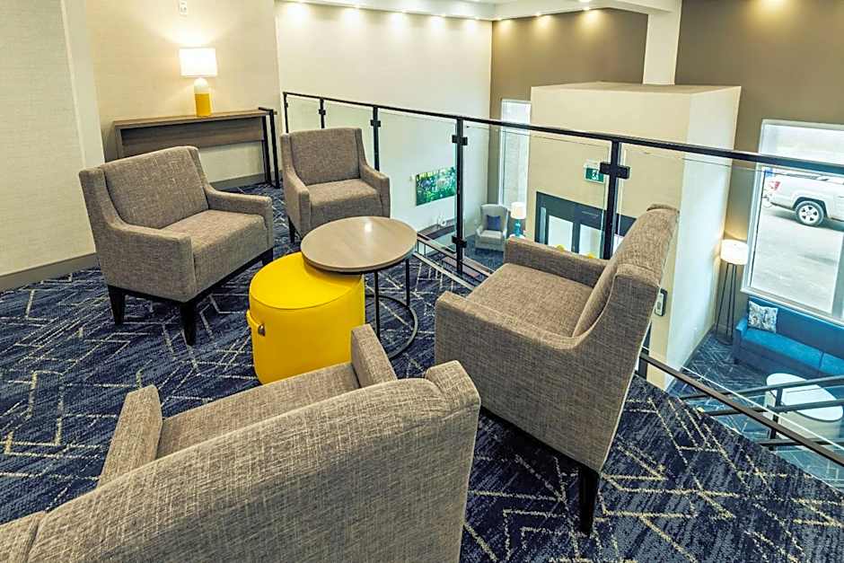 Comfort Inn & Suites