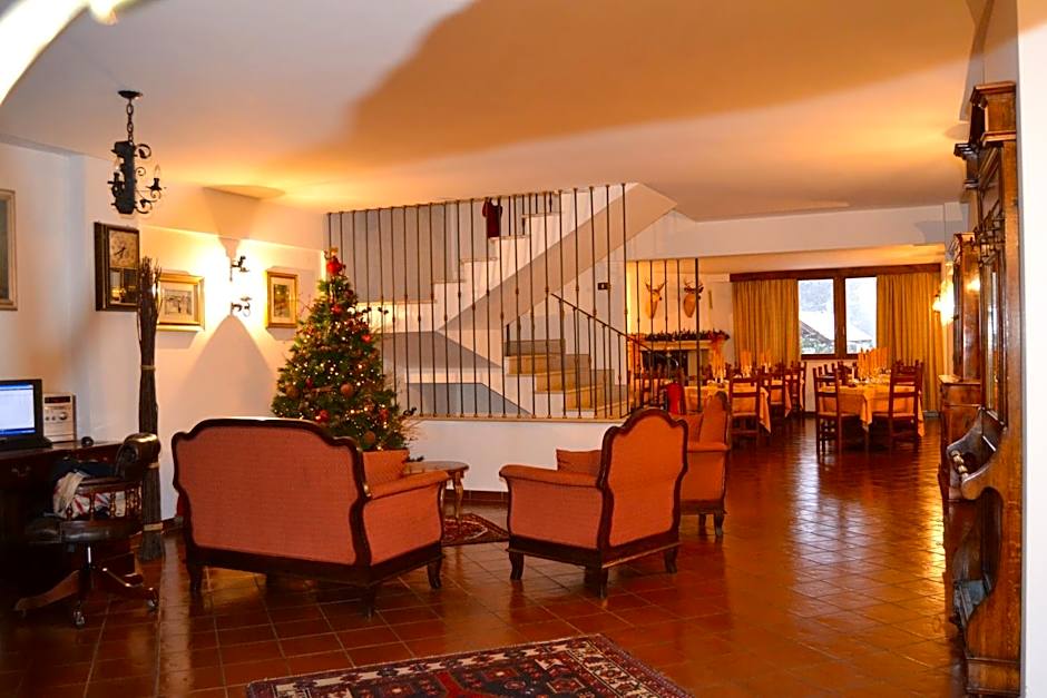 Hotel Bucaneve