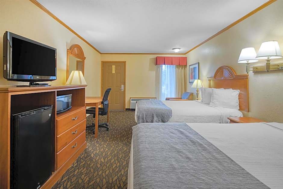 SureStay by Best Western Kansas City Country Inn North