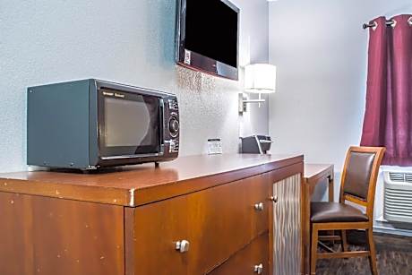 1 King Bed, Nonsmoking