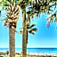 Deluxe Beachfront Studio, Shores of Panama New and Renovated