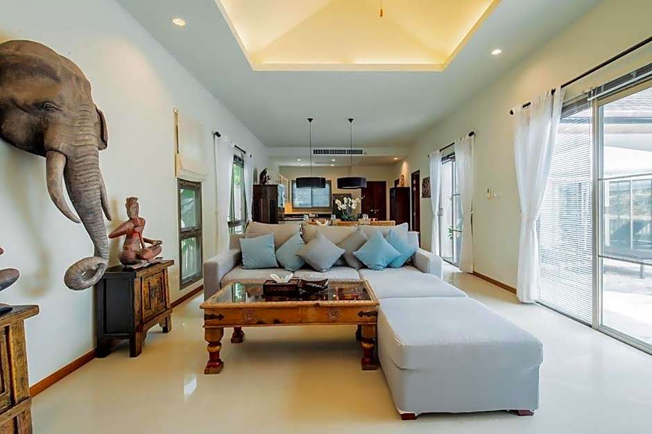 Ivory Pool Villa in Nai Harn