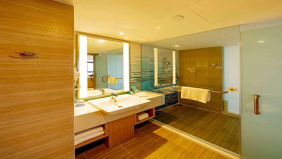 Holiday Inn Express Linyi Riverside By IHG