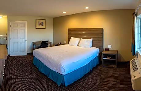 King Room - Accessible/Non-Smoking