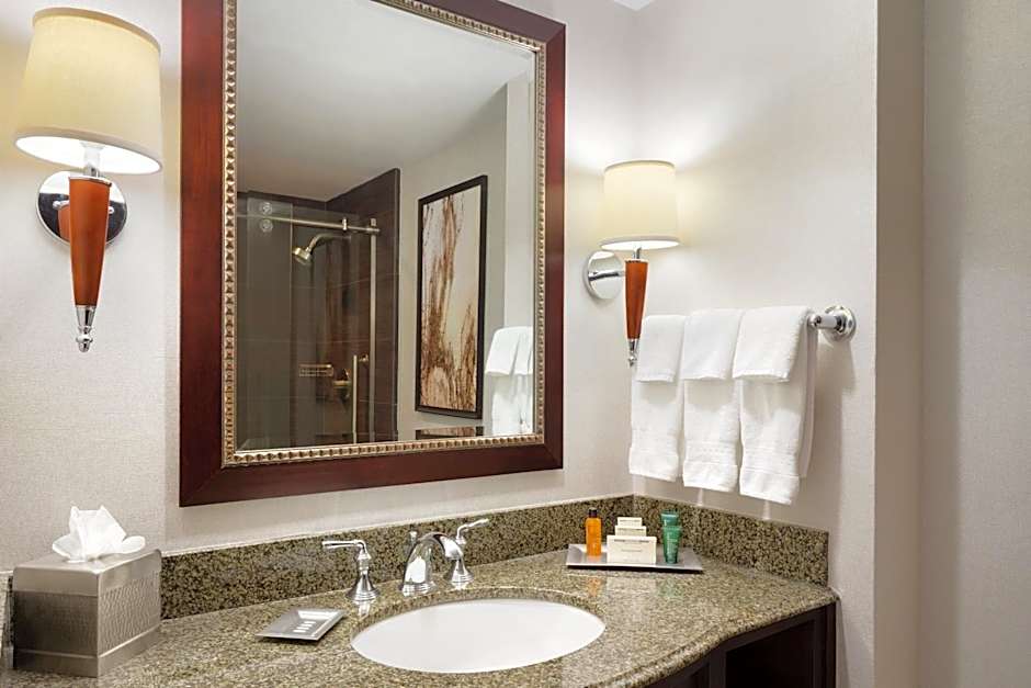 Hilton East Brunswick