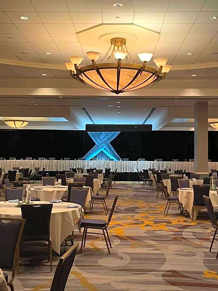 Hilton Appleton Paper Valley