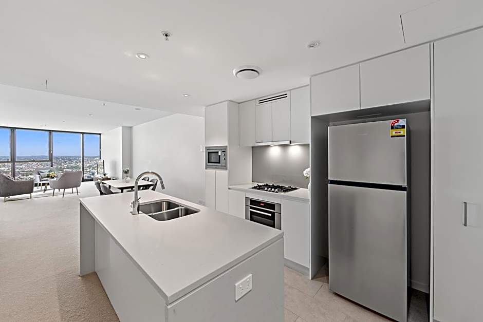 Brisbane Skytower by CLLIX