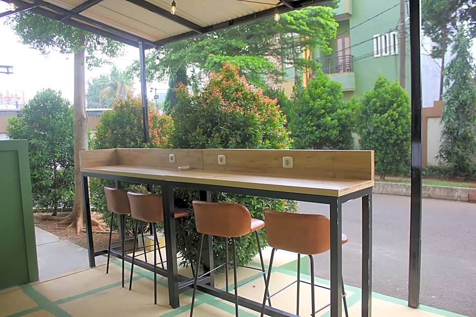 Urban Hotel Serpong by Zuzu