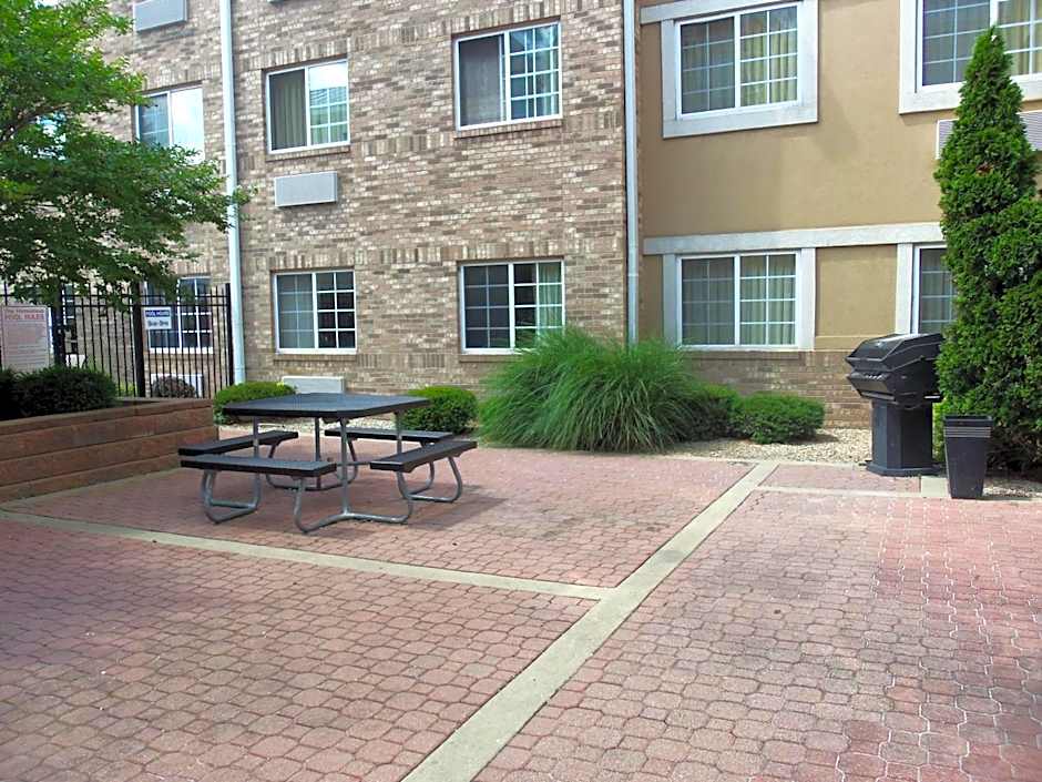 Extended Stay America Suites - Louisville - Alliant Avenue