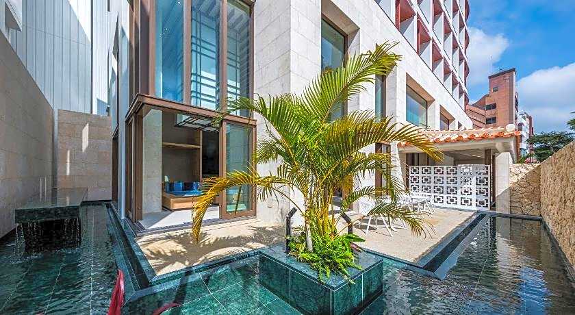 JR Kyushu Hotel Blossom Naha