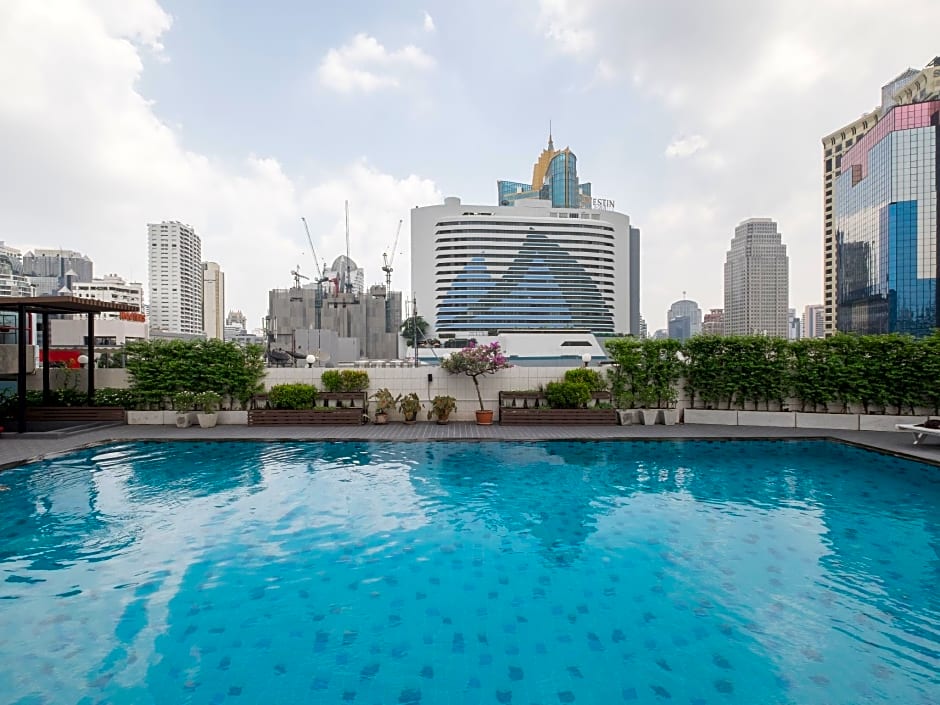 Ruamchitt Plaza Hotel