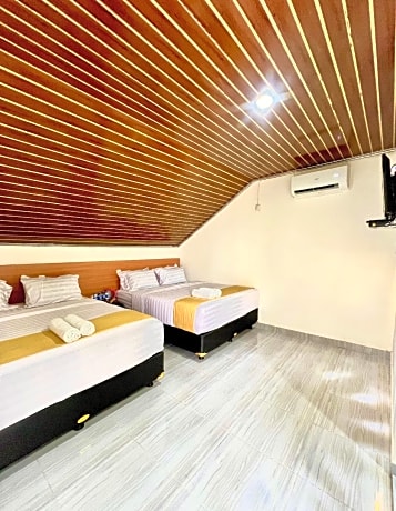 Deluxe Twin Room Type A