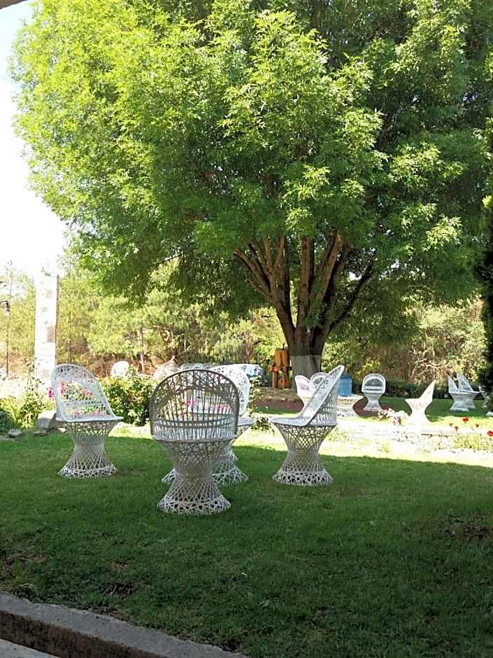 HOTEL RESTAURANT LOS PRISMAS