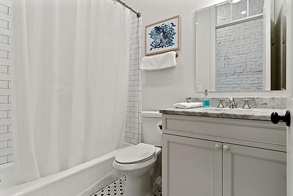 4br Gem On Gravier Close To Dining & Souvenirs