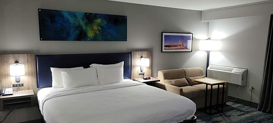 Clarion Pointe OKC Airport