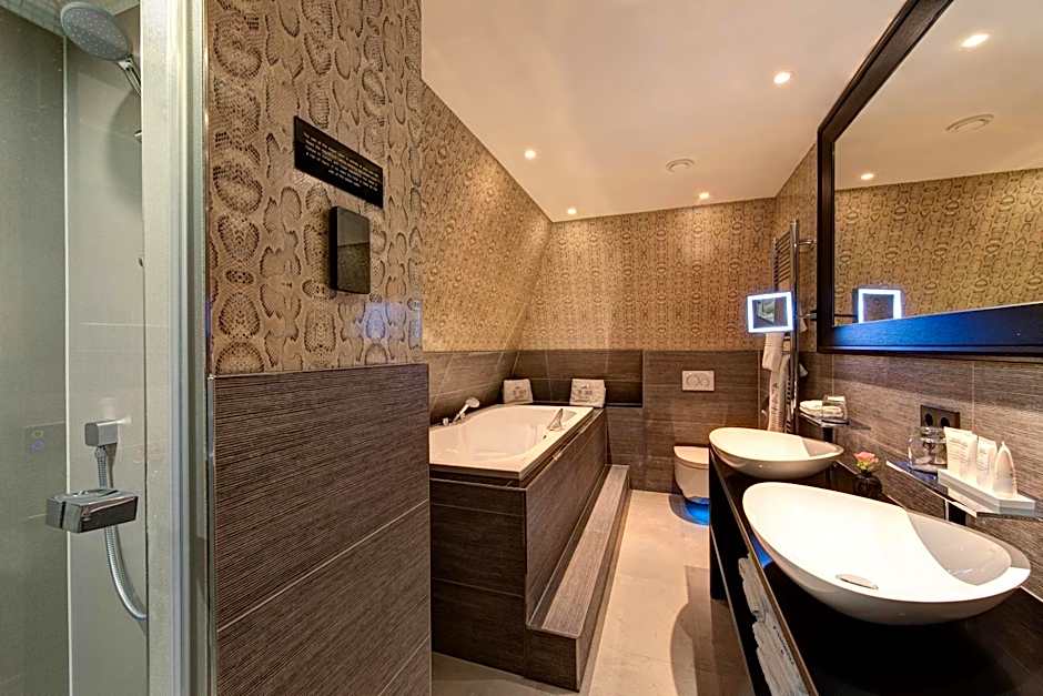 The Pavilions Amsterdam, The Toren