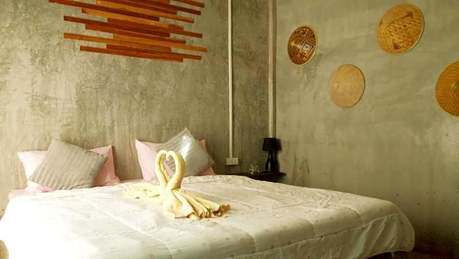 Maesai Holic Lodge