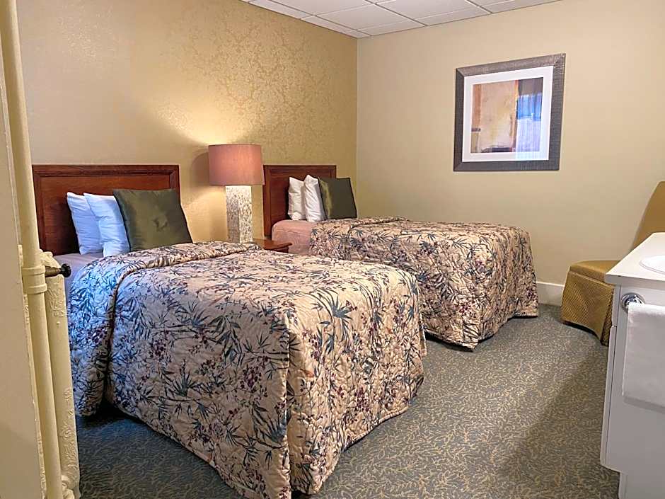 Kingston Hotel