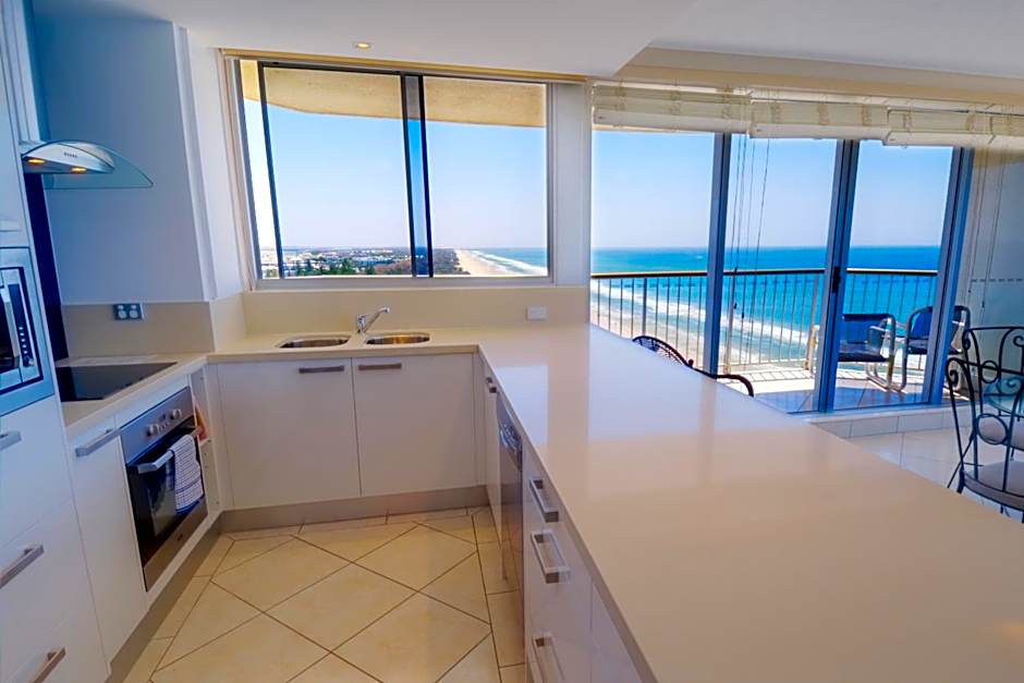 Golden Sands on the Beach - Absolute Beachfront Apartments