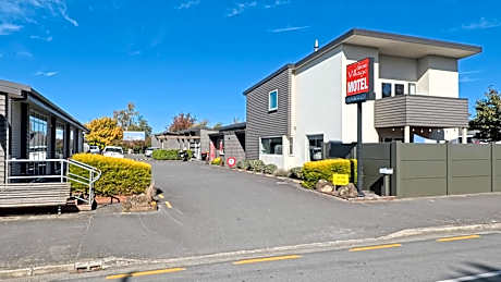 Oxford Village Motels