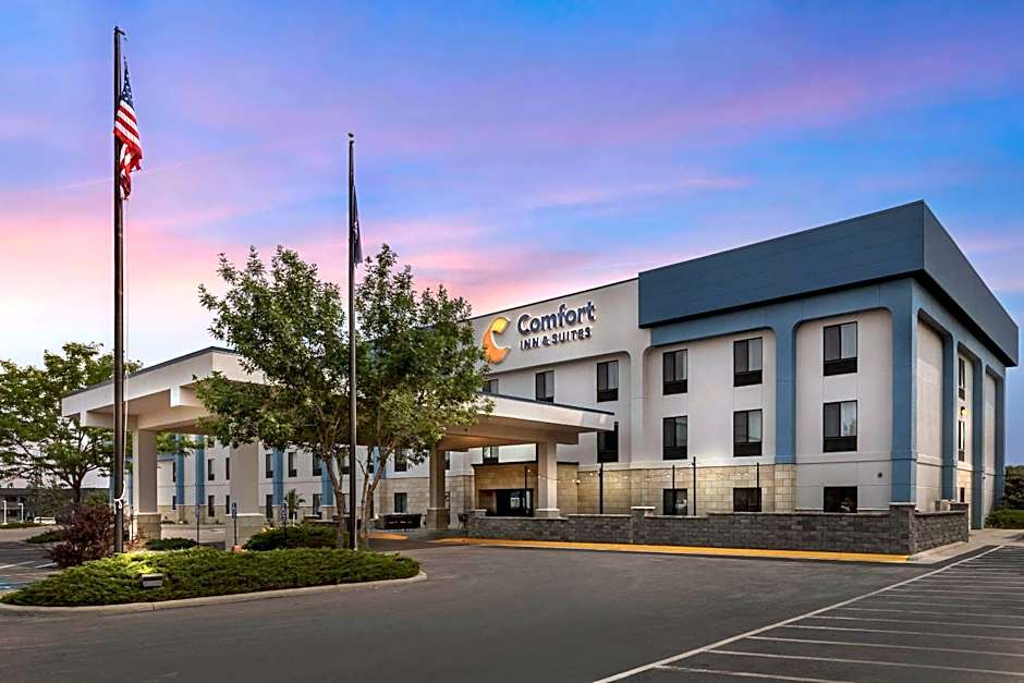 Comfort Inn & Suites Rapid City near Mt Rushmore